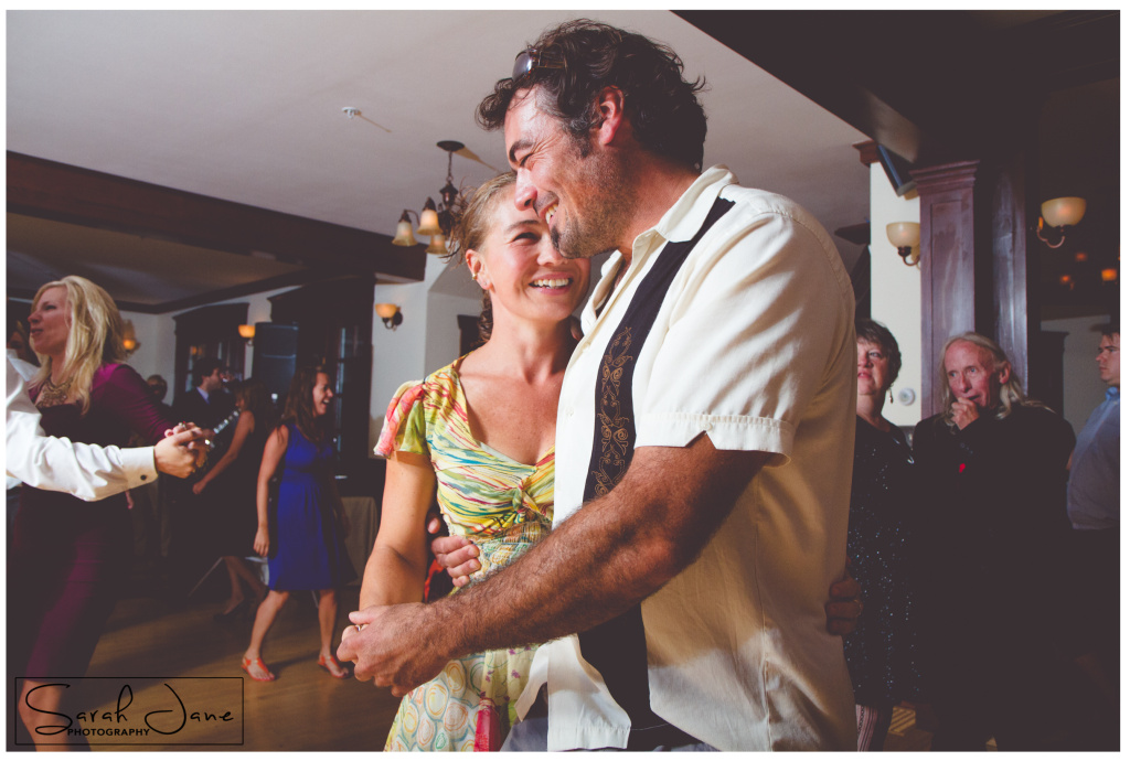 Image of wedding guests dancing to Jason Spooner Band