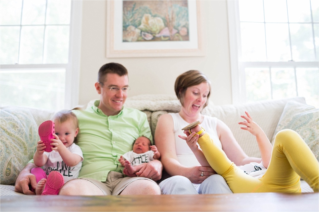 family portrait with toddlers brunswick maine family photgorapher