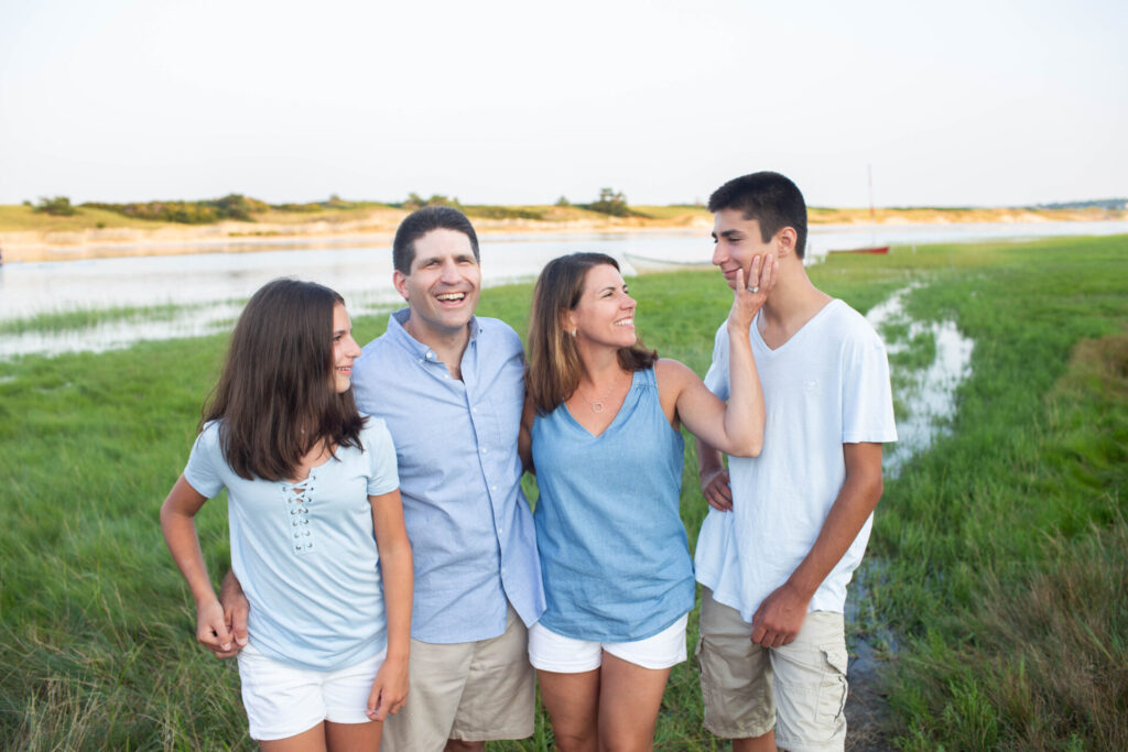 Footbridge Beach Summer Family Portrait Session | Ogunquit Maine | Sarah Jane Photography