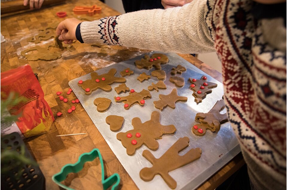 Why Your Everyday Holiday Traditions Deserve a Spot in Your Family Photo Album